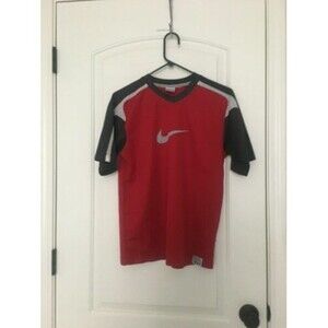 Nike Boys Athletic Short Sleeve T-Shirt V-Neck Size XL 18-20 Multicolor